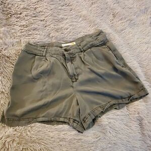 Army green C&C California shorts size 2